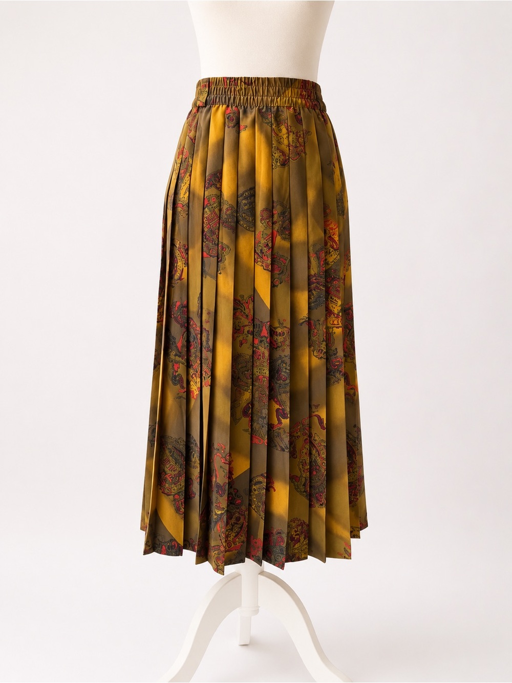 Vintage 90s RAVENS Pleated Midi Skirt – Royal Crest Print – Made in West Germany